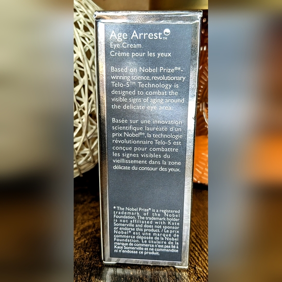 KATE SOMERVILLE Age Arrest Eye Cream - Picture 4 of 11